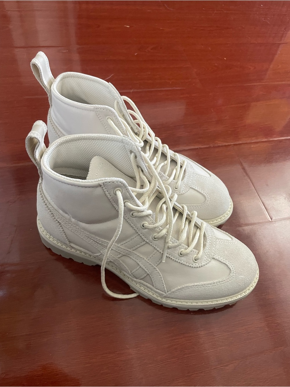 Onitsuka Tiger Mexico Rinkan Women's Lace-Up High Top Boots in Birch